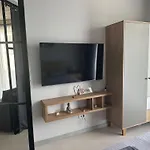 Alex Mnl Lux Mamaia 6 *