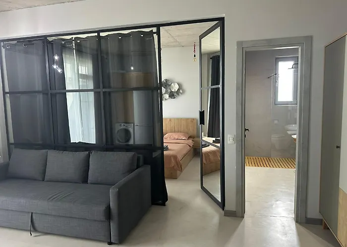 Alex Mnl Lux Mamaia 6